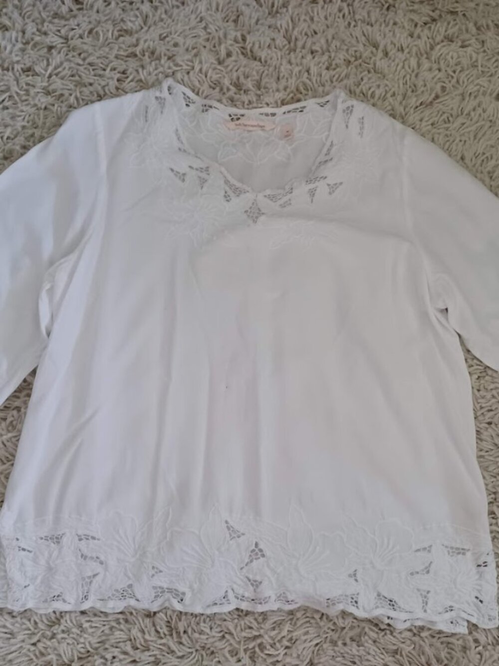 Soft Surroundings White Embroidered Tunic Blouse Medium Rayon Boho Floral Top